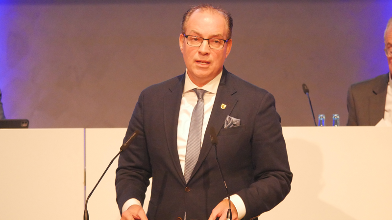 Dr. Sascha Dewender, schulpolitischer Sprecher der CDU Ratsfraktion